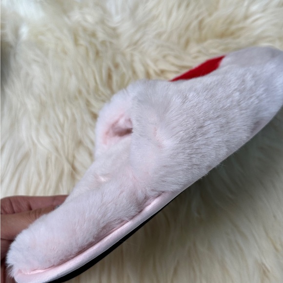 VICTORIA'S SECRET SOFT PLUSH CLOSED TOE FAUX FUR PINK VS LOGO SLIPPERS S-M - Picture 5 of 7